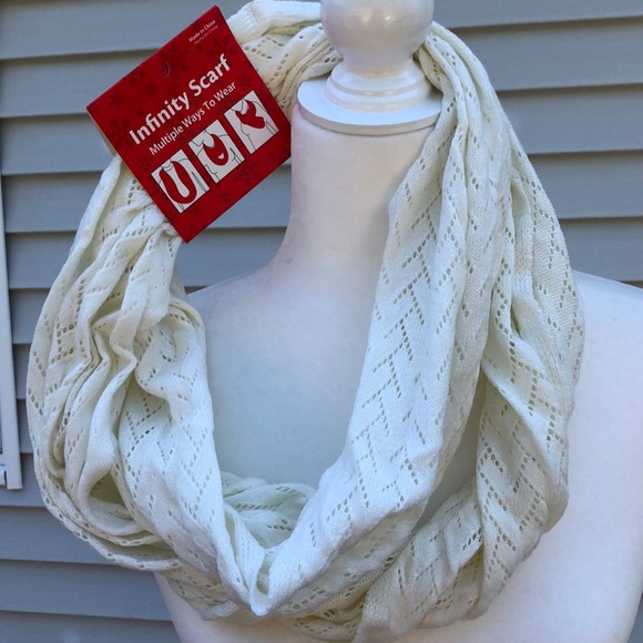 BRAND NEW never worn white infinity scarf - Picture 2 of 2